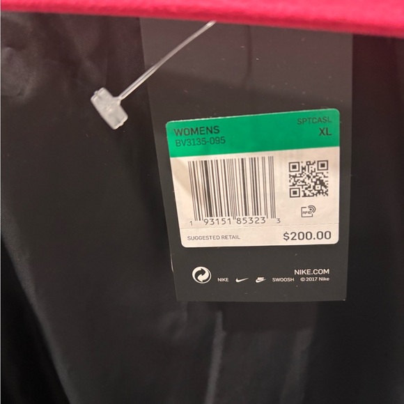 SALE! Nike Women's Silver Puffer Jacket - Picture 6 of 6